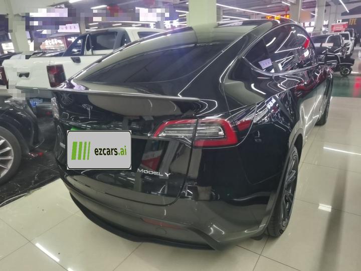 Model Y 2023 RWD photo 4