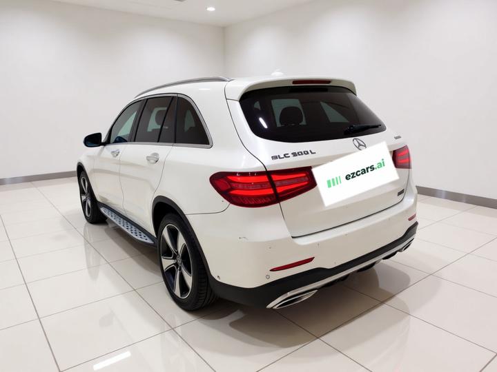 GLC 2019 GLC 300 L 4MATIC Dynamic photo 4