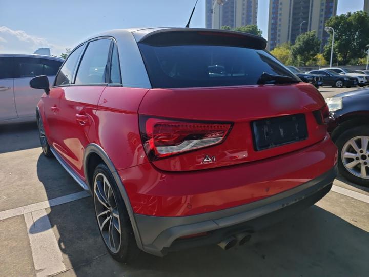 A1 2016 30 TFSI Sportback Design photo 4