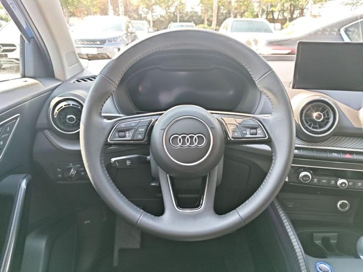 Q2L e-tron 2019 Q2L e-tron EV photo 6