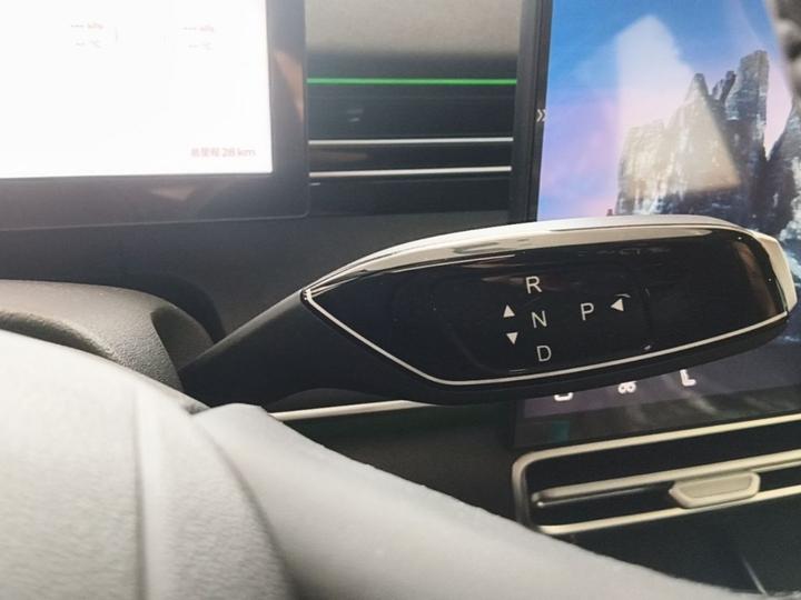 Fulwin A8L 2025 1.5TGDI 145km Luxury photo 5