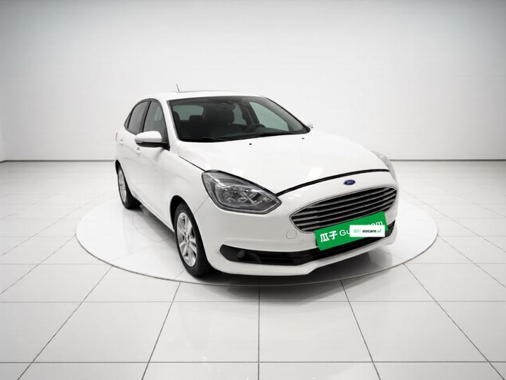 Escort 2019 1.5L AT photo 3