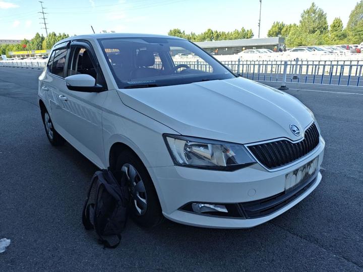 Fabia 2015 1.4L MT photo 3