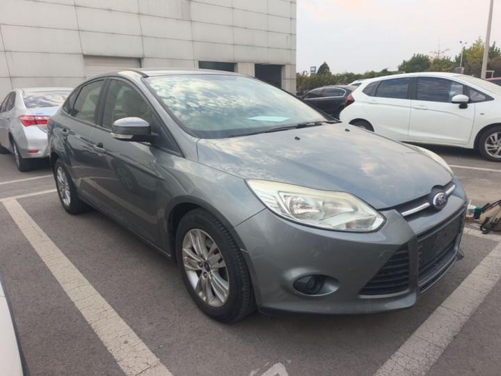 Focus 2012 Sedan 1.6L MT Comfort photo 3