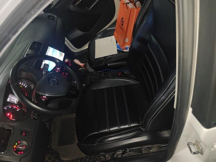 Polo 2016 1.6L AT Comfort photo 7