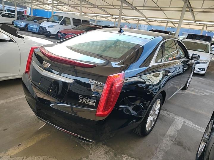 XTS 2016 28T Tech photo 4