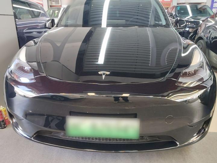 Model Y 2024 RWD photo 2