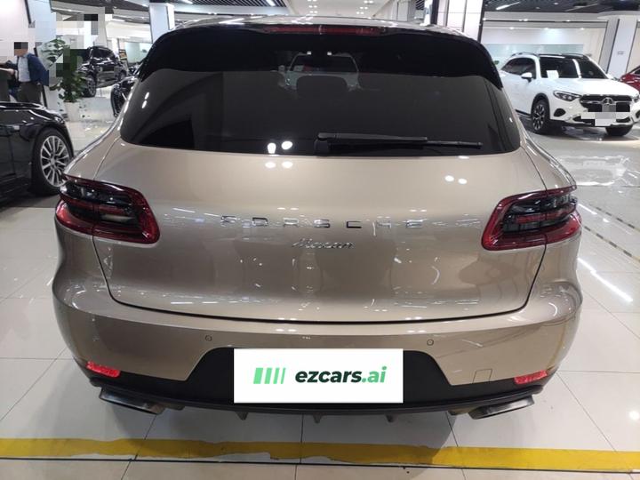 2017 Macan 2.0T photo 5