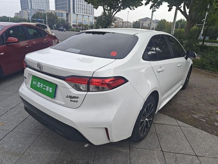Levin 2023 185T CVT Luxury photo 6