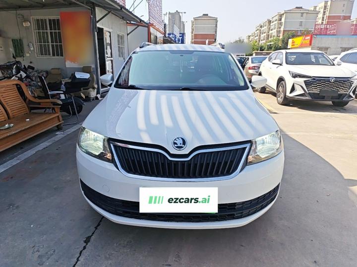 Rapid Spaceback 2014 1.6L AT photo 2