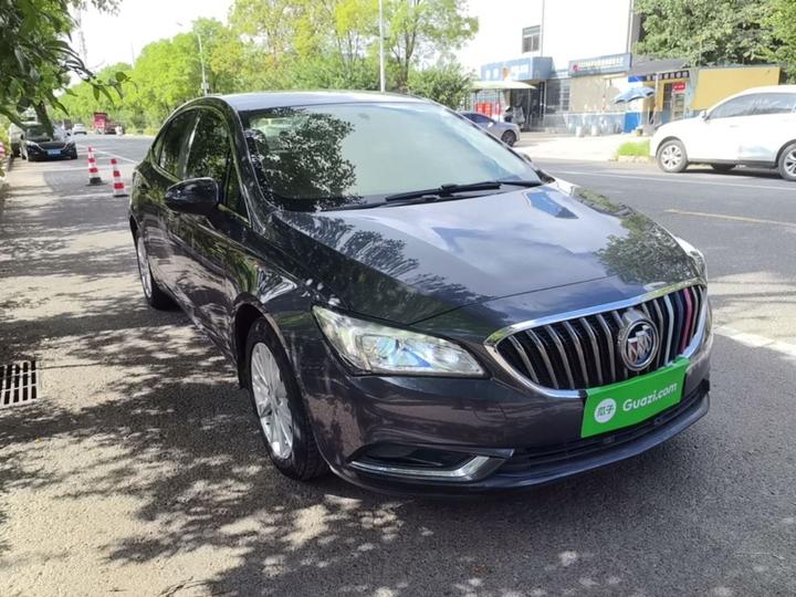Verano 2015 Sedan 20T DCT Leading photo 3