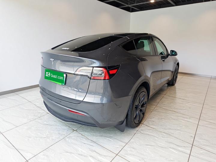 Model Y 2024 RWD photo 6