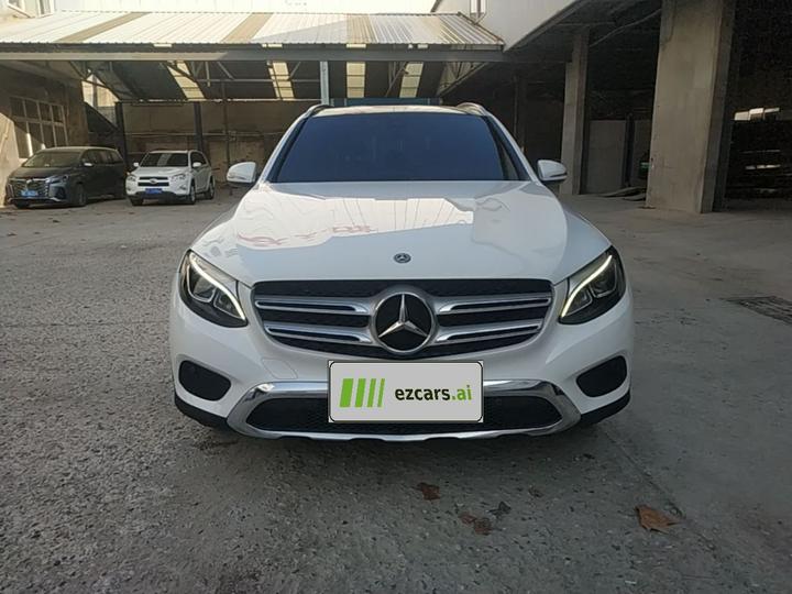 GLC 2018 GLC 200 4MATIC photo 2