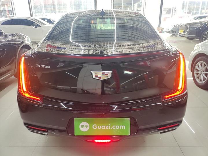 XTS 2018 28T Tech photo 3