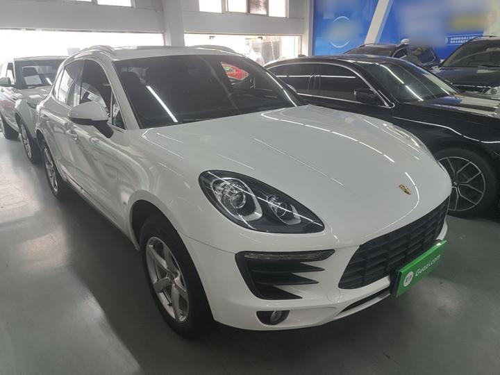 2016 Macan 2.0T photo 3