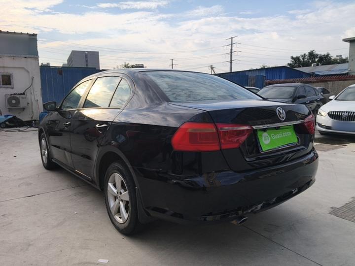 Lavida 2013 Facelift Classic 1.6L MT photo 4