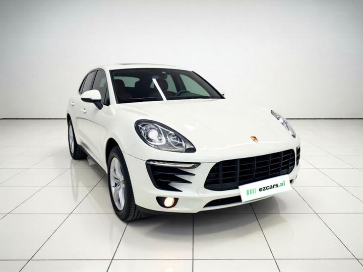 2017 Macan 2.0T photo 3