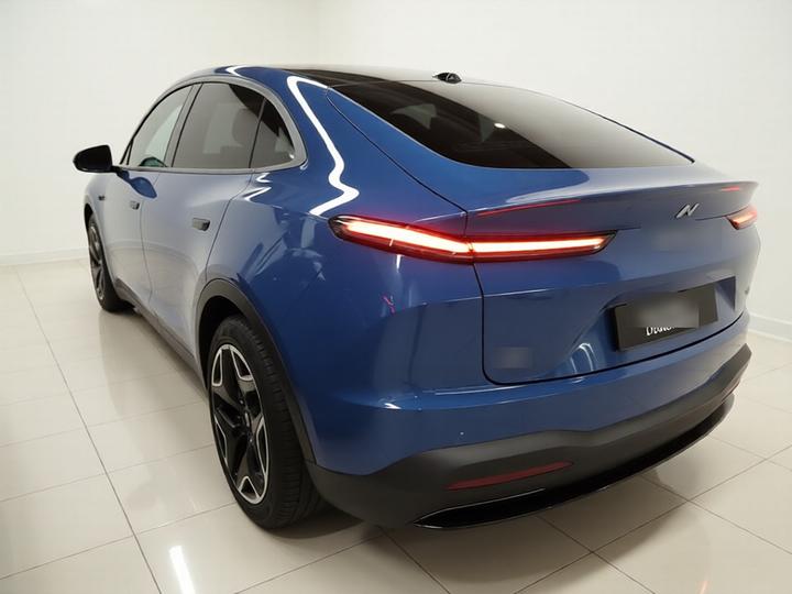 L60 2024 60kWh RWD photo 4