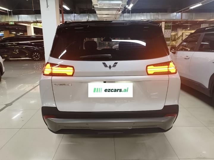 560 EV 2026 125km Luxury photo 3