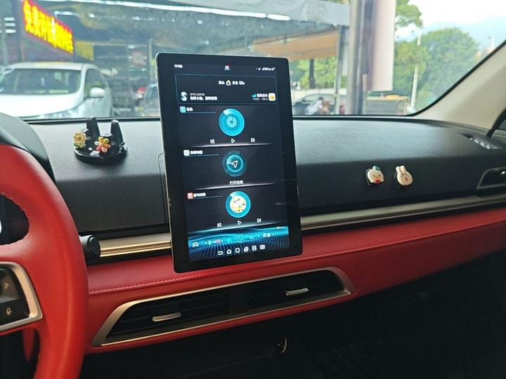 e2 2021 Premium photo 8