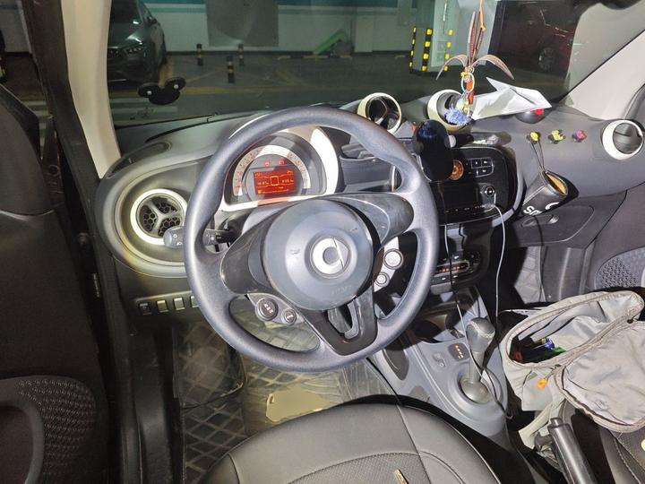 fortwo 2015 1.0L 52 Coupe photo 8