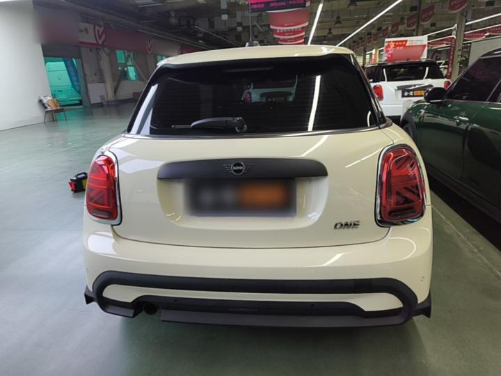 2022 1.5T ONE 5-Door PLUS photo 5