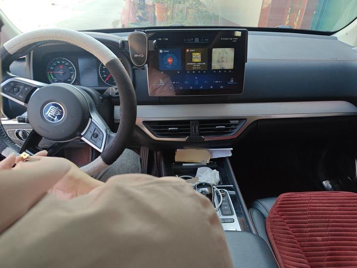 Tang EV 2018 DM 2.0T AWD Connected 7-Seater China V photo 5