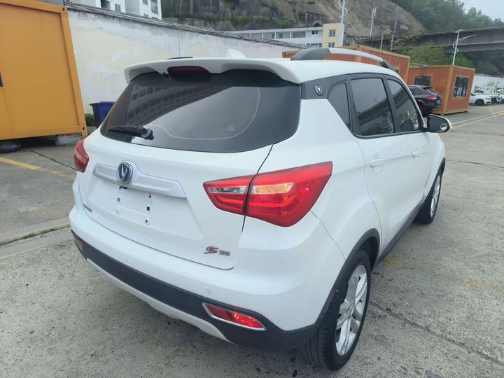 CS35 2017 1.6L MT Luxury photo 4