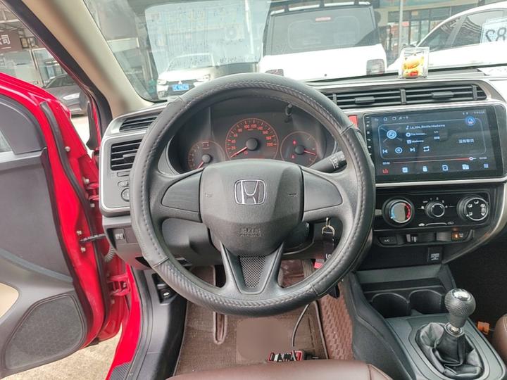 2015 1.5L MT Comfort photo 6