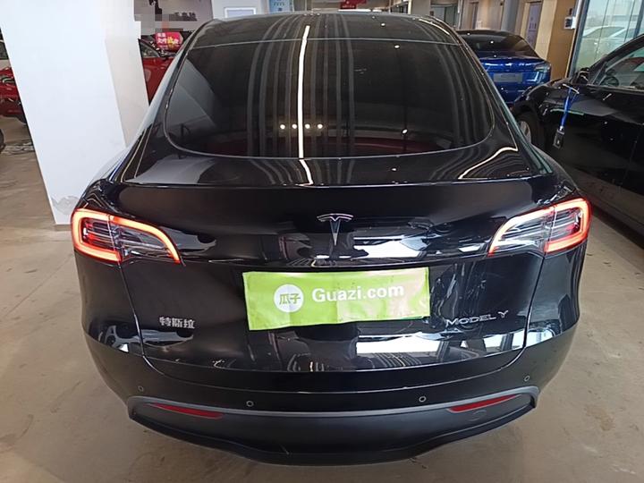 Model Y 2023 RWD photo 5