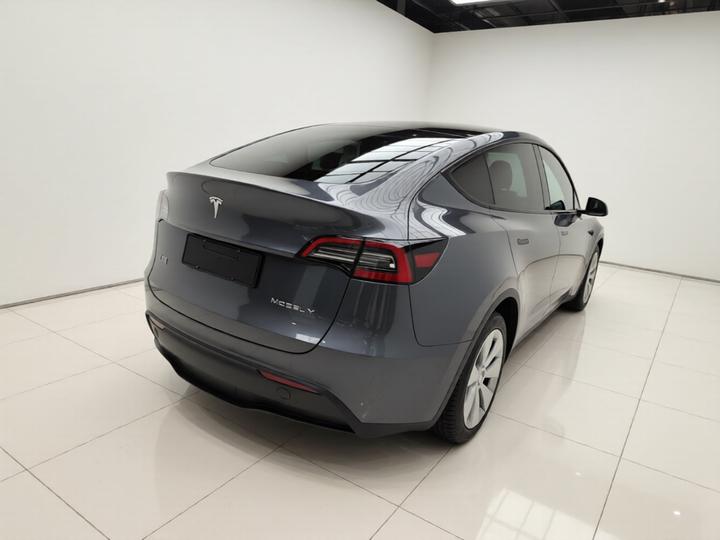 Model Y 2022 Facelift RWD photo 4