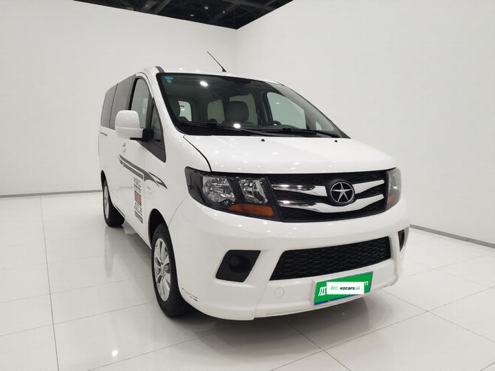 Refine M3 2015 1.6L Luxury photo 3