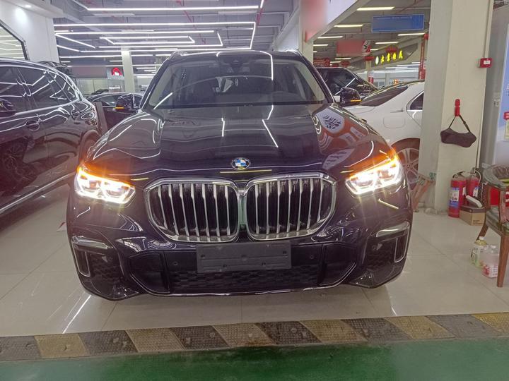 X5 2022 xDrive 30Li Exclusive M Sport Package photo 2