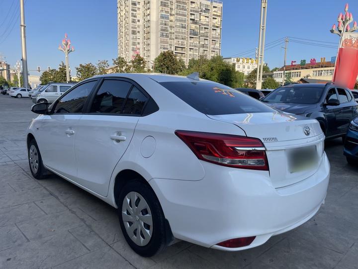 Vios 2017 1.5L CVT photo 4
