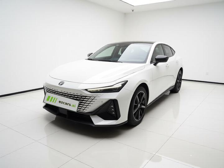 UNI-V 2022 1.5T Premium