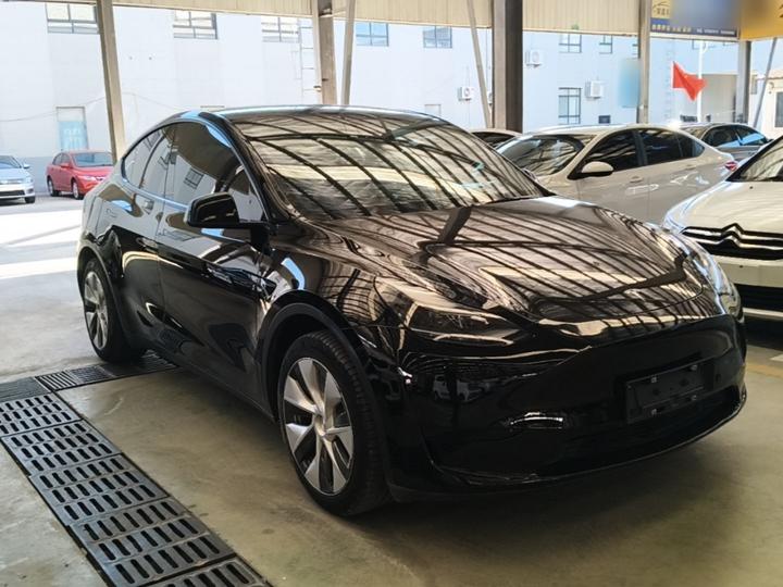 Model Y 2022 Facelift RWD photo 3