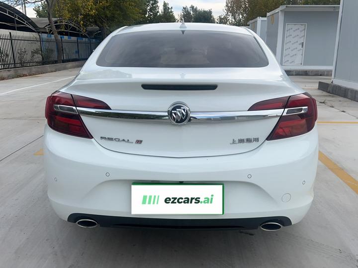 Regal 2015 1.6T Elite Tech photo 3