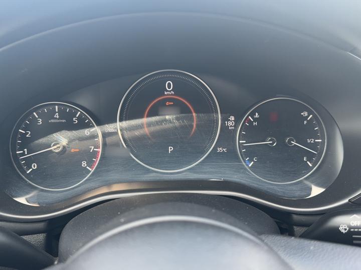 3 Axela 2020 1.5L AT photo 6