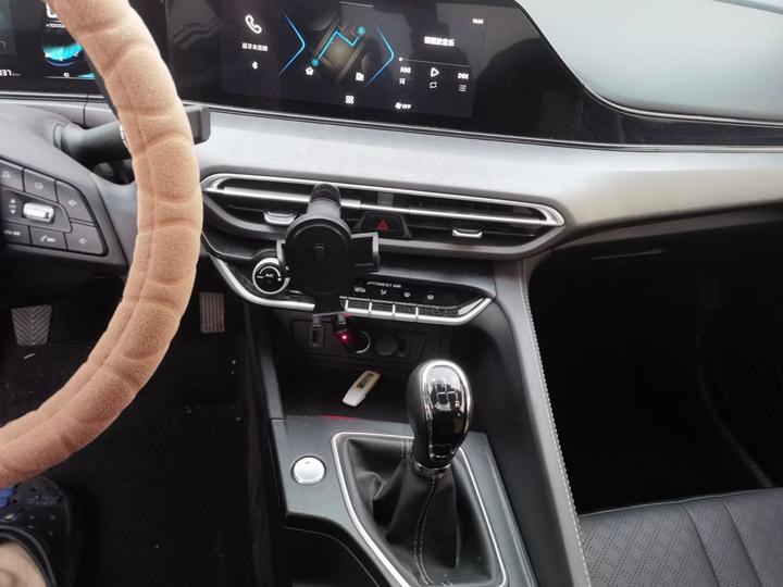 Eado 2021 PLUS 1.6L GDI MT Luxury photo 5