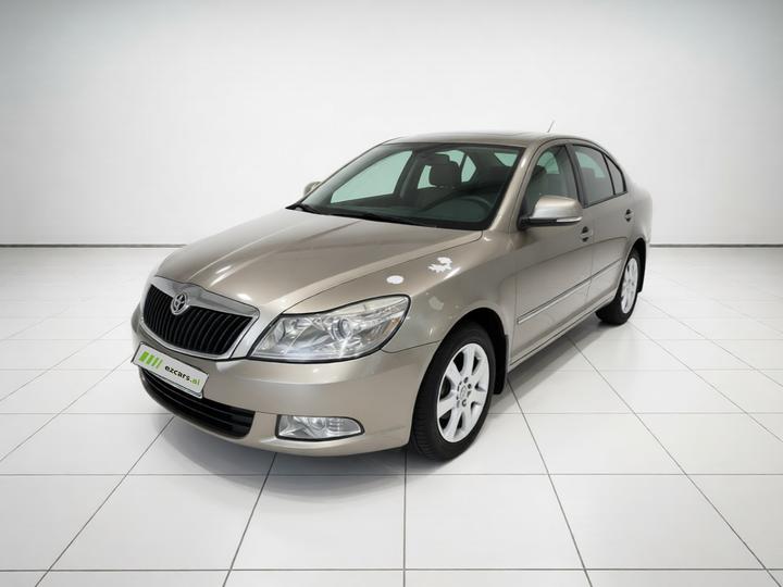 Octavia 2014 1.6L AT