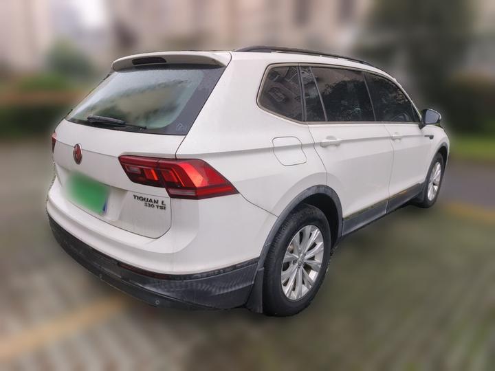 Tiguan L 2018 330TSI AT RWD photo 6