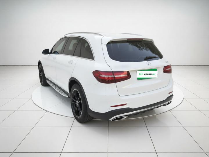 GLC 2019 Facelift GLC 260 L 4MATIC Luxury photo 4