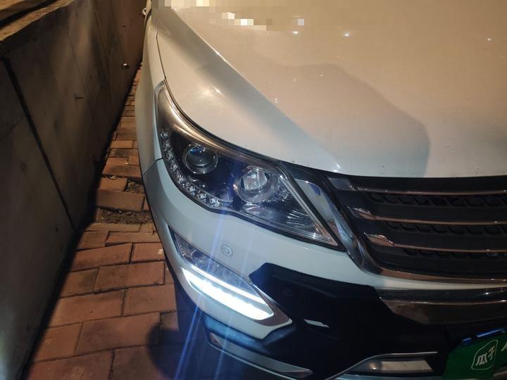 560 2016 1.8L iAMT Luxury photo 7