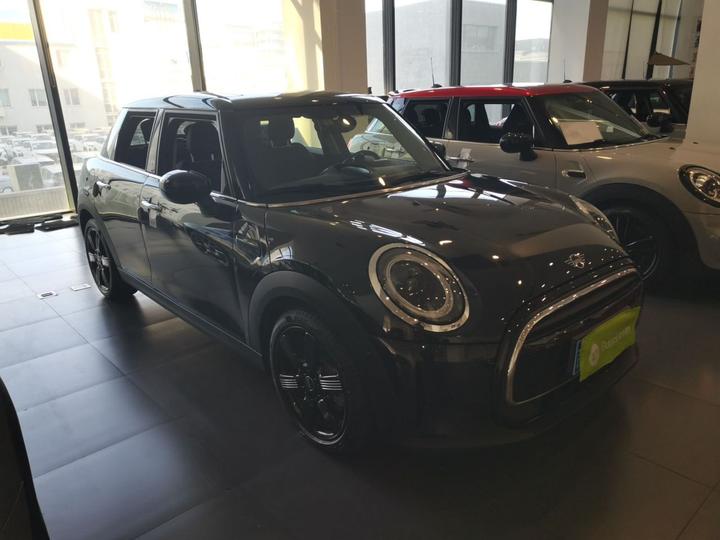 2023 Facelift 1.5T COOPER 5-Door photo 3