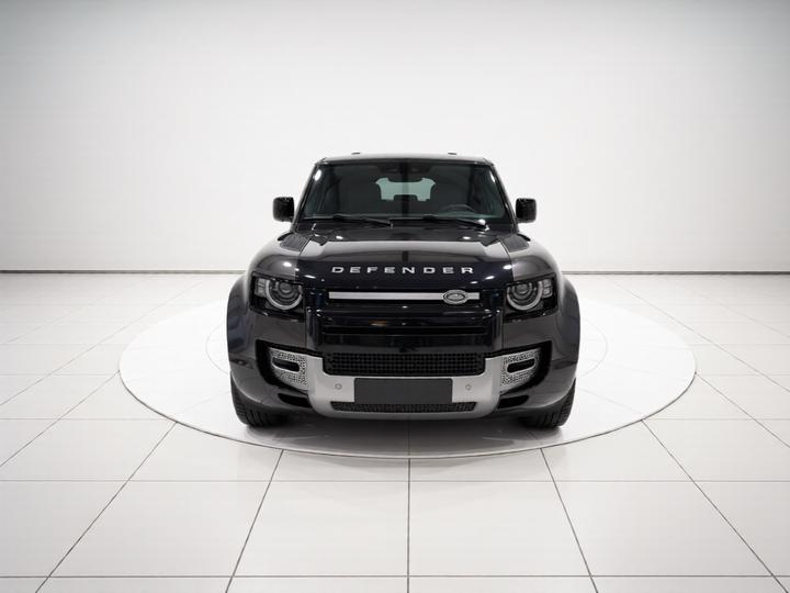 Defender 2022 110 P400 X photo 2
