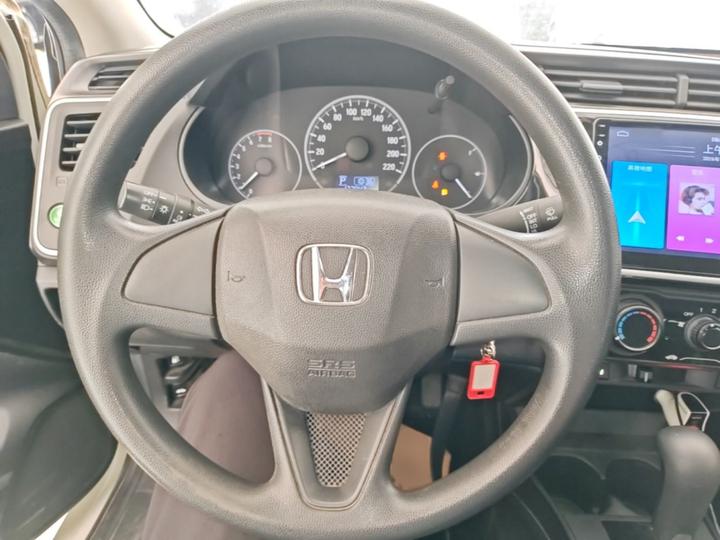 2018 1.5L CVT Comfort photo 6