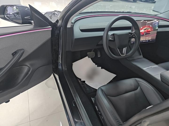 Model 3 2023 RWD photo 3