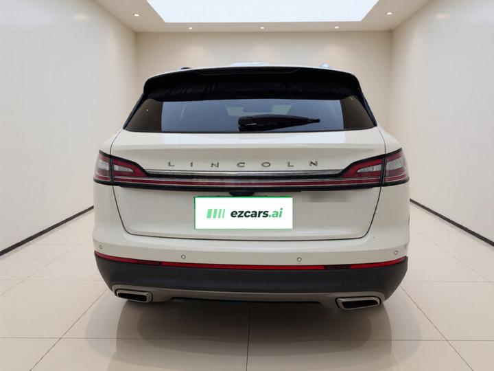 Nautilus Imported 2020 2.0T AWD photo 5