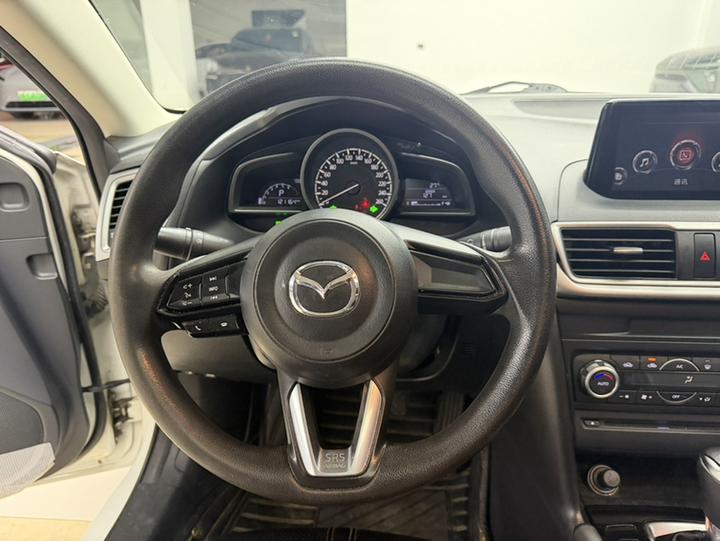 3 Axela 2019 Sedan 1.5L AT Luxury China VI photo 3