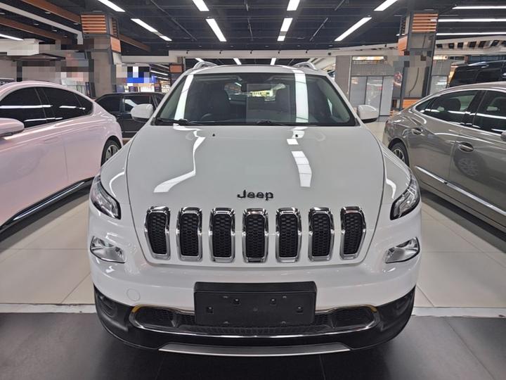 Cherokee 2017 2.0L photo 2